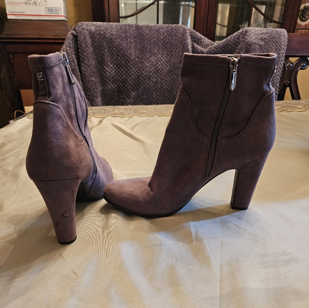 High heeled boots